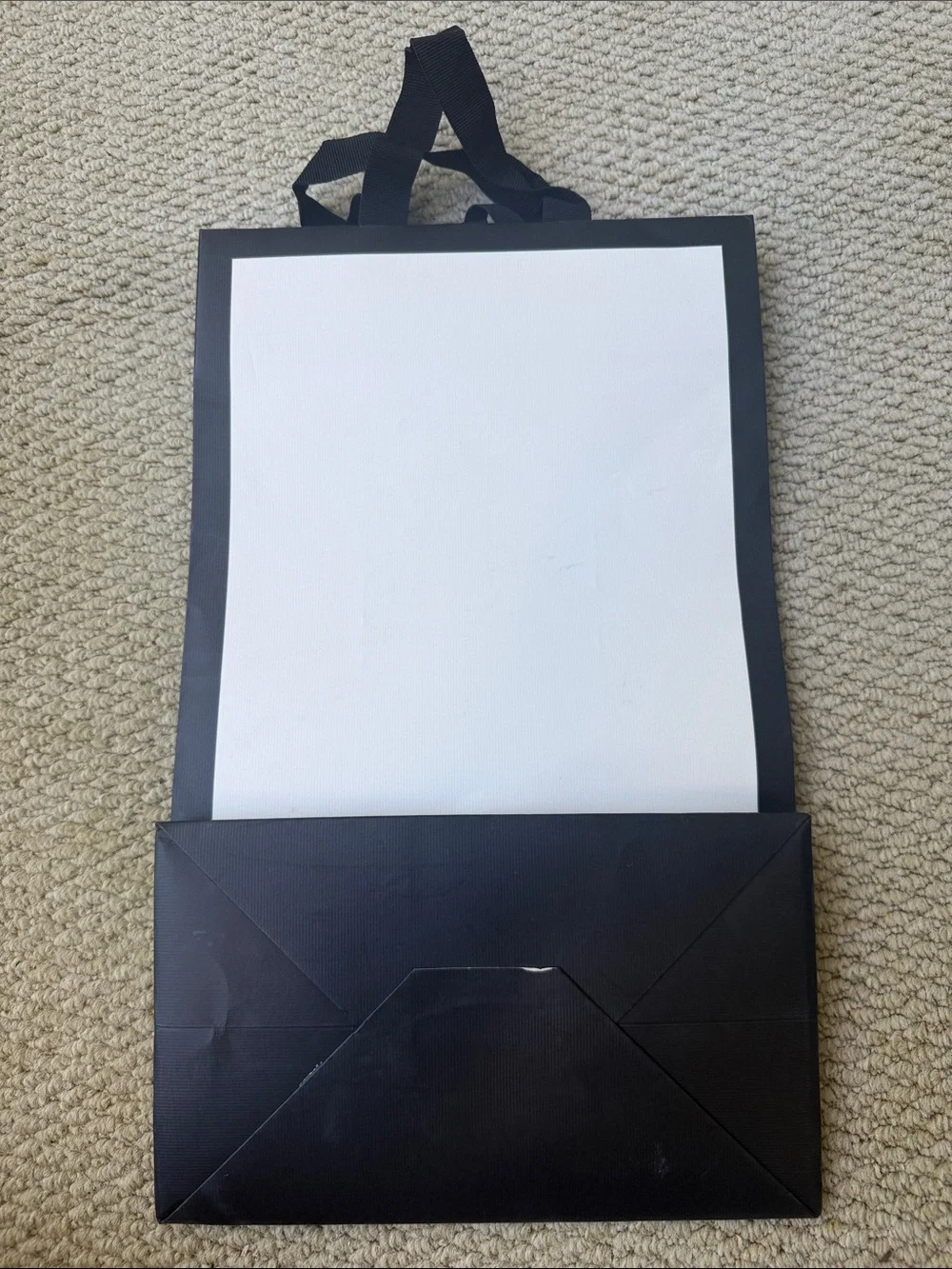 Gucci paper shopping